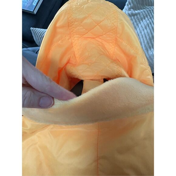 Lululemon Glacier Vest Yellow Double layered NWOT size 8 - Picture 11 of 11